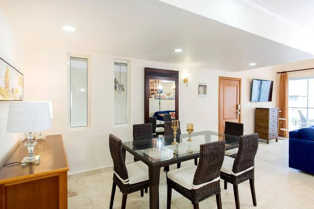 Ocean Views & Private Beach! Luxury 4Bdr Getaway Punta Cana Apartman