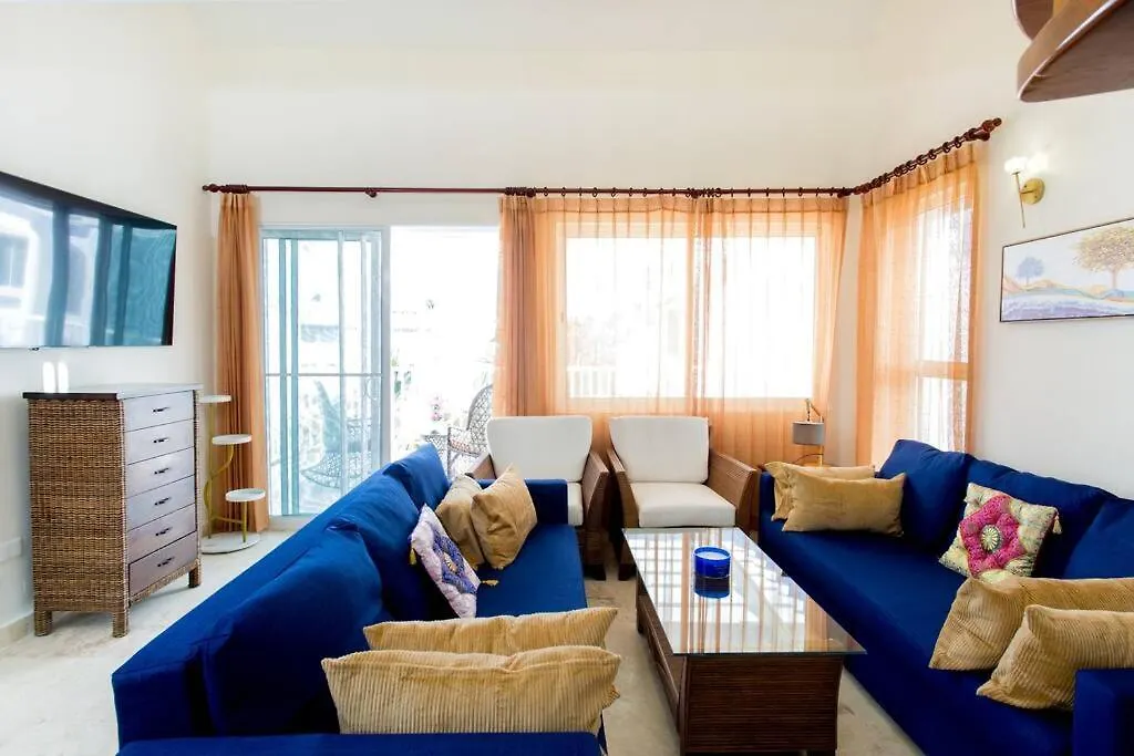 Ocean Views & Private Beach! Luxury 4Bdr Getaway Punta Cana Apartment